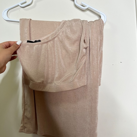 PRETTYLITTLETHING NUDE SET - Picture 2 of 2